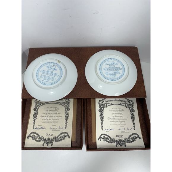 Bradex Seasons Cabinet Plates Cats Friends Etc Porcelain 7.75” Lot Of 7 & Case - Picture 8 of 13